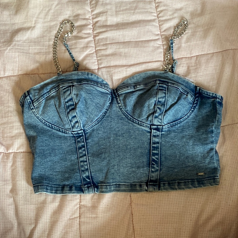 Guess - Picture 1 of 4